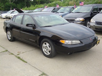 1999 Pontiac Grand Prix SE   - Photo 1 - Cincinnati, OH 45255