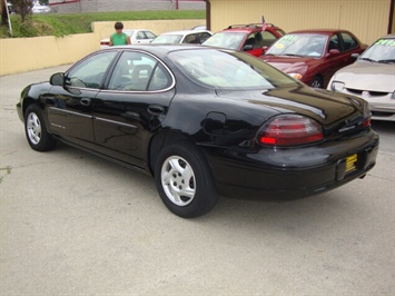 1999 Pontiac Grand Prix SE   - Photo 4 - Cincinnati, OH 45255