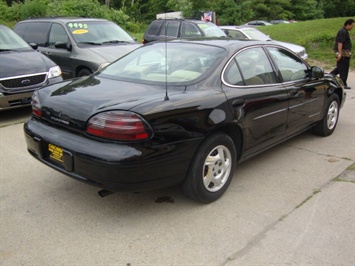 1999 Pontiac Grand Prix SE   - Photo 5 - Cincinnati, OH 45255