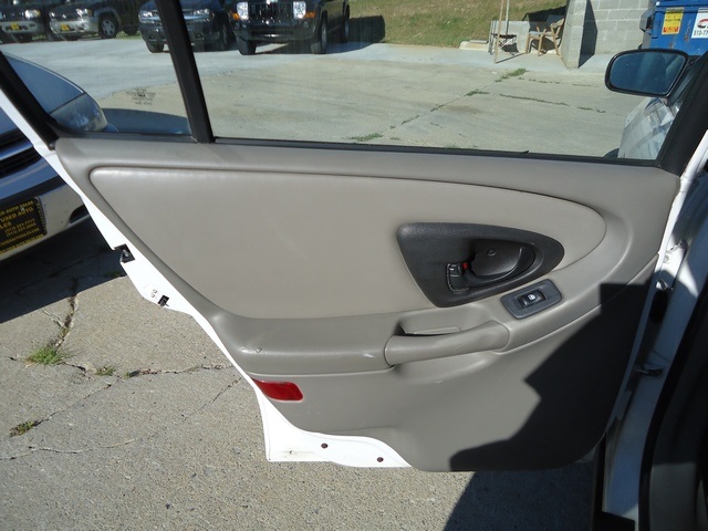 2005 Chevrolet Malibu Classic - Photo 22 - Cincinnati, OH 45255