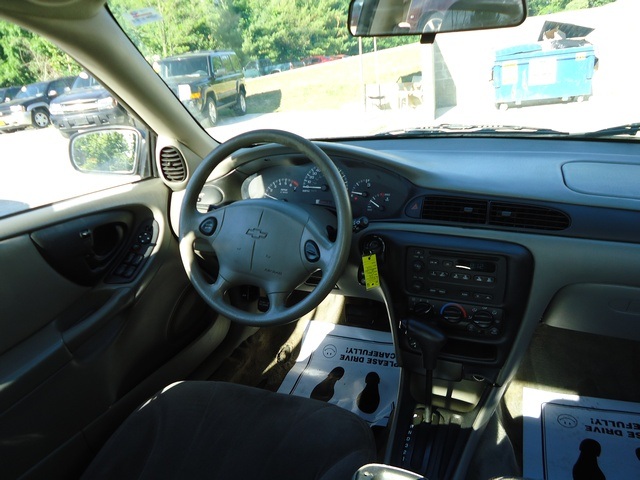 2005 Chevrolet Malibu Classic - Photo 7 - Cincinnati, OH 45255