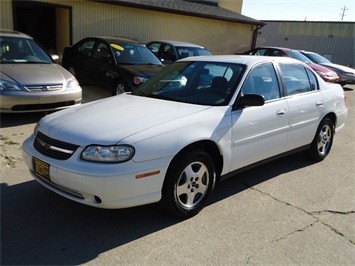 2005 Chevrolet Malibu Classic   - Photo 3 - Cincinnati, OH 45255