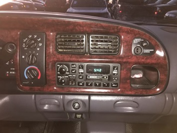 2000 Dodge Ram Pickup 3500 ST   - Photo 21 - Cincinnati, OH 45255