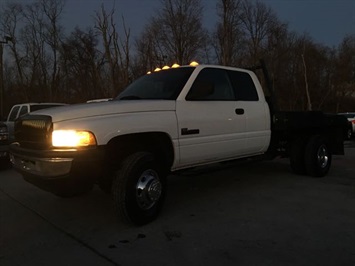 2000 Dodge Ram Pickup 3500 ST   - Photo 11 - Cincinnati, OH 45255