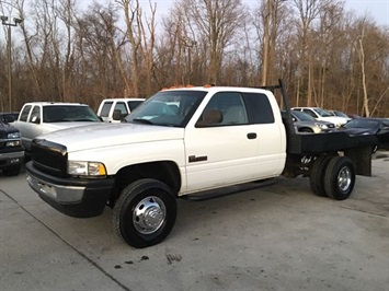 2000 Dodge Ram Pickup 3500 ST   - Photo 3 - Cincinnati, OH 45255