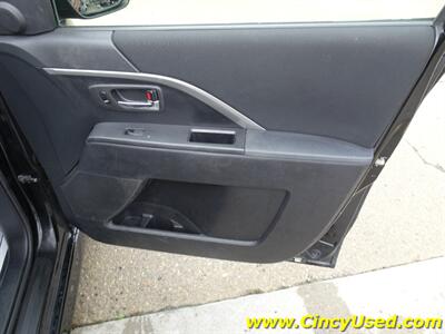 2012 Mazda MAZDA5 Grand Touring - Photo 32 - Cincinnati, OH 45255