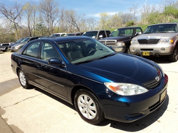 2002 Toyota Camry XLE   - Photo 1 - Cincinnati, OH 45255