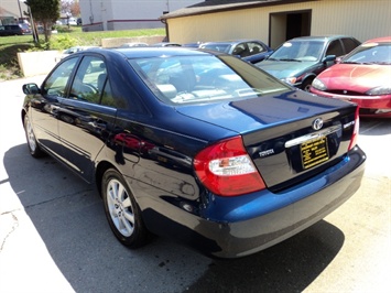 2002 Toyota Camry XLE   - Photo 4 - Cincinnati, OH 45255