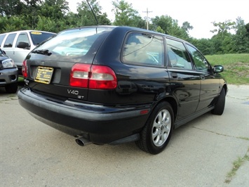 2000 Volvo V40   - Photo 13 - Cincinnati, OH 45255