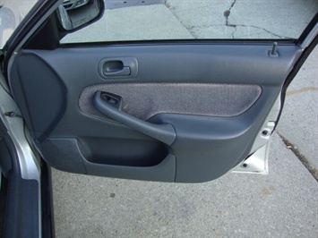 1998 Honda Civic LX   - Photo 17 - Cincinnati, OH 45255