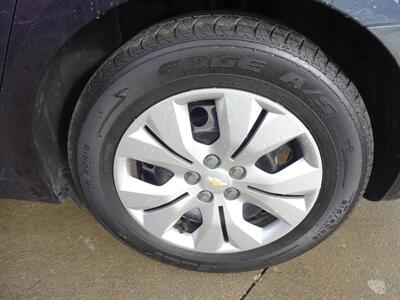 2014 Chevrolet Cruze LS Auto   - Photo 24 - Cincinnati, OH 45255