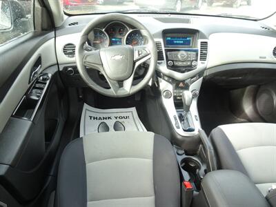 2014 Chevrolet Cruze LS Auto   - Photo 9 - Cincinnati, OH 45255