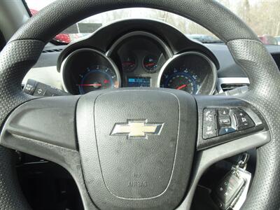 2014 Chevrolet Cruze LS Auto   - Photo 17 - Cincinnati, OH 45255