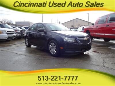 2014 Chevrolet Cruze LS Auto   - Photo 1 - Cincinnati, OH 45255