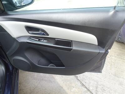 2014 Chevrolet Cruze LS Auto   - Photo 23 - Cincinnati, OH 45255