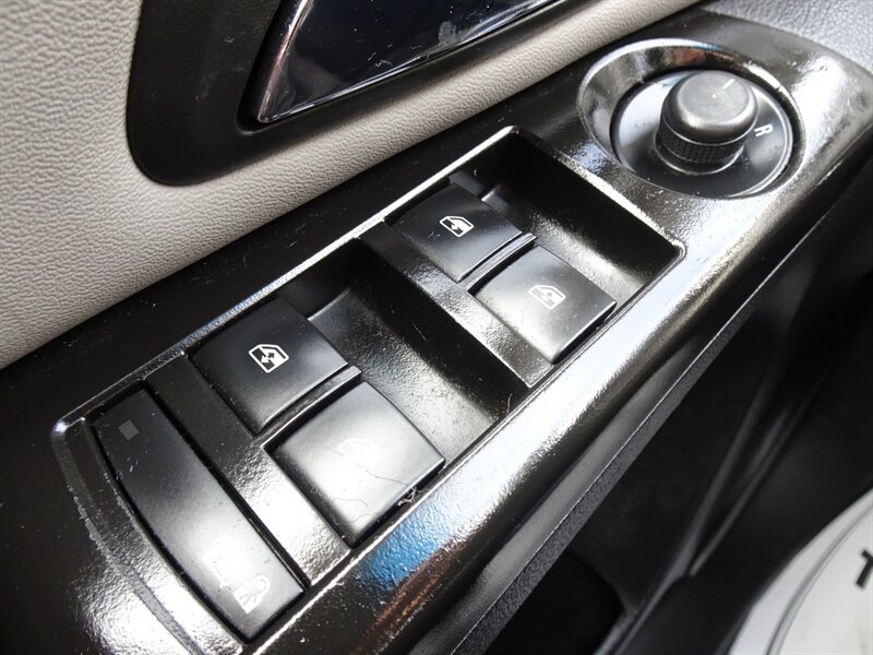 2014 Chevrolet Cruze LS Auto   - Photo 19 - Cincinnati, OH 45255