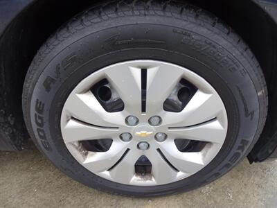 2014 Chevrolet Cruze LS Auto   - Photo 26 - Cincinnati, OH 45255