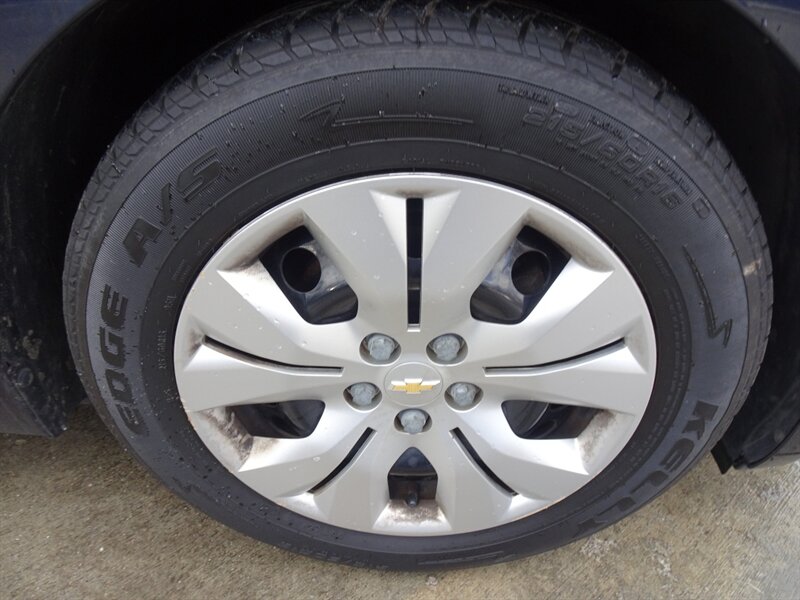2014 Chevrolet Cruze LS Auto   - Photo 26 - Cincinnati, OH 45255