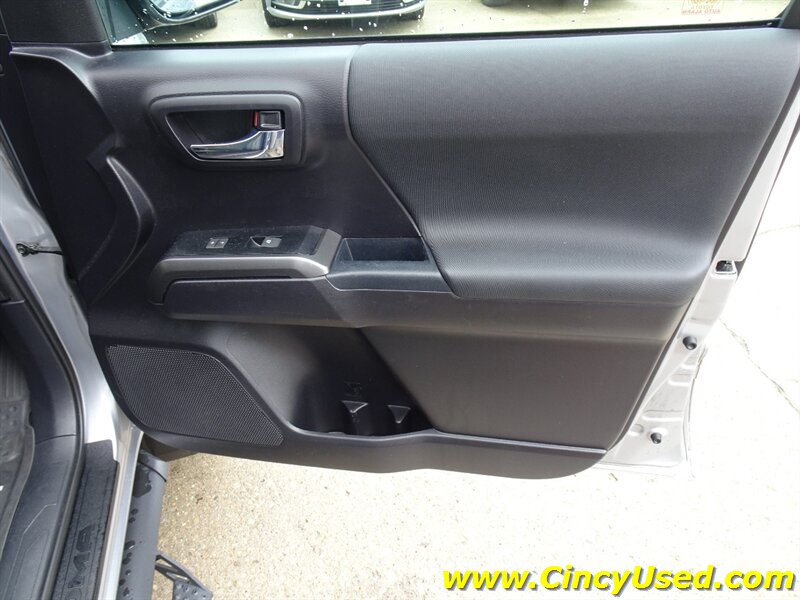 2020 Toyota Tacoma TRD Sport - Photo 35 - Cincinnati, OH 45255
