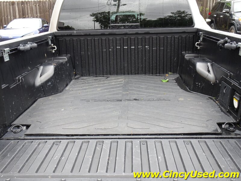 2020 Toyota Tacoma TRD Sport - Photo 37 - Cincinnati, OH 45255