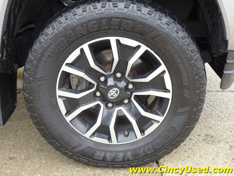2020 Toyota Tacoma TRD Sport - Photo 39 - Cincinnati, OH 45255