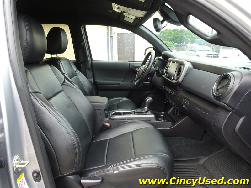 2020 Toyota Tacoma TRD Sport - Photo 17 - Cincinnati, OH 45255