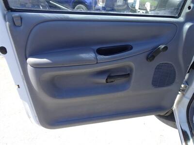 2001 Dodge Ram 3500  Flatbed - Photo 17 - Cincinnati, OH 45255