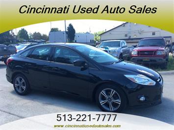 2012 Ford Focus SE   - Photo 1 - Cincinnati, OH 45255