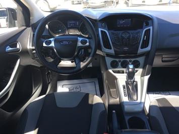 2012 Ford Focus SE   - Photo 7 - Cincinnati, OH 45255