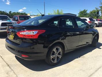 2012 Ford Focus SE   - Photo 12 - Cincinnati, OH 45255