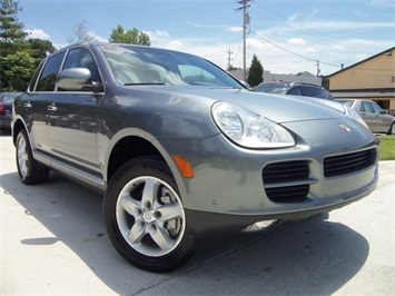 2004 Porsche Cayenne S   - Photo 10 - Cincinnati, OH 45255