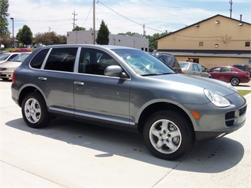 2004 Porsche Cayenne S   - Photo 1 - Cincinnati, OH 45255