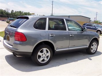 2004 Porsche Cayenne S   - Photo 6 - Cincinnati, OH 45255