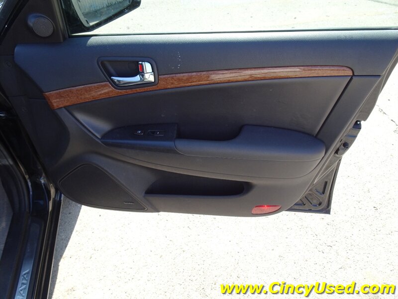 2009 Hyundai Sonata SE V6 - Photo 24 - Cincinnati, OH 45255