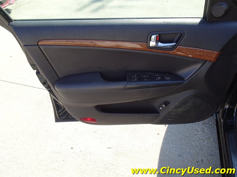 2009 Hyundai Sonata SE V6 - Photo 23 - Cincinnati, OH 45255