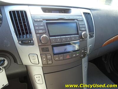 2009 Hyundai Sonata SE V6 - Photo 16 - Cincinnati, OH 45255