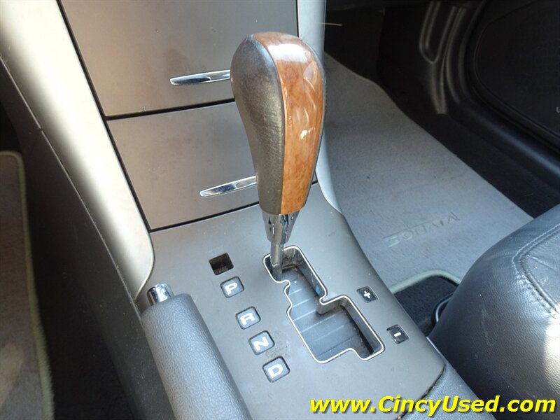 2009 Hyundai Sonata SE V6 - Photo 15 - Cincinnati, OH 45255
