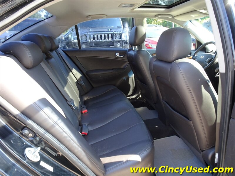2009 Hyundai Sonata SE V6 - Photo 12 - Cincinnati, OH 45255