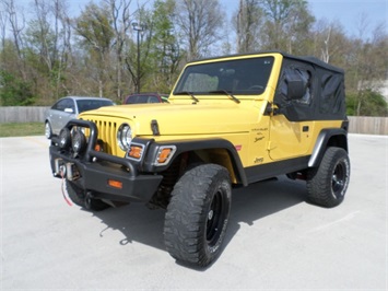 2001 Jeep Wrangler Sport   - Photo 11 - Cincinnati, OH 45255