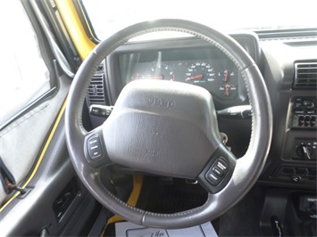 2001 Jeep Wrangler Sport   - Photo 18 - Cincinnati, OH 45255
