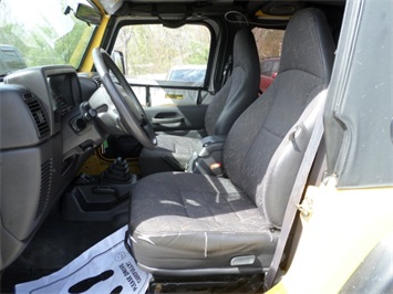 2001 Jeep Wrangler Sport   - Photo 14 - Cincinnati, OH 45255