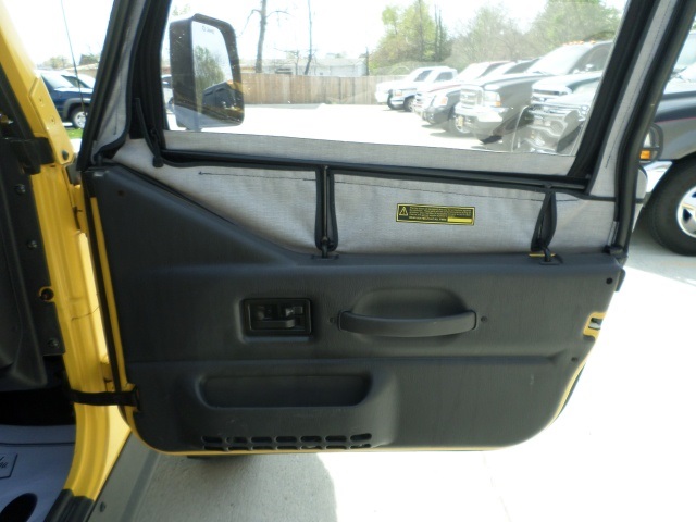 2001 Jeep Wrangler Sport   - Photo 20 - Cincinnati, OH 45255
