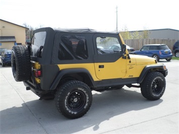 2001 Jeep Wrangler Sport   - Photo 6 - Cincinnati, OH 45255