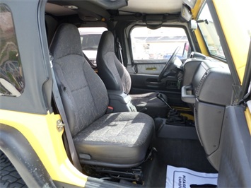 2001 Jeep Wrangler Sport   - Photo 8 - Cincinnati, OH 45255