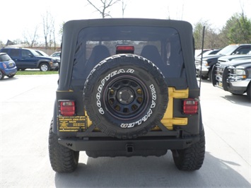 2001 Jeep Wrangler Sport   - Photo 5 - Cincinnati, OH 45255