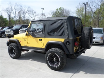 2001 Jeep Wrangler Sport   - Photo 4 - Cincinnati, OH 45255