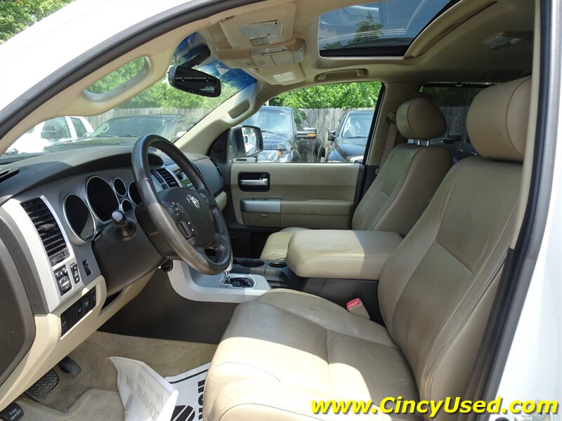2008 Toyota Sequoia Limited   - Photo 11 - Cincinnati, OH 45255