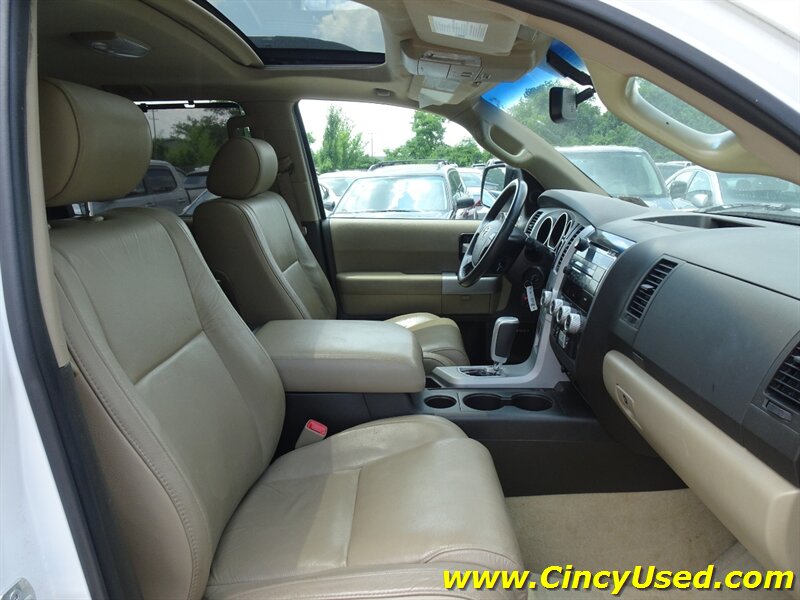 2008 Toyota Sequoia Limited   - Photo 17 - Cincinnati, OH 45255