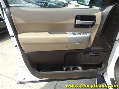 2008 Toyota Sequoia Limited   - Photo 29 - Cincinnati, OH 45255