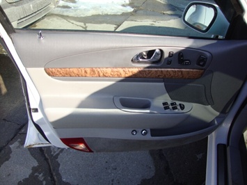 2002 Lincoln Continental   - Photo 24 - Cincinnati, OH 45255